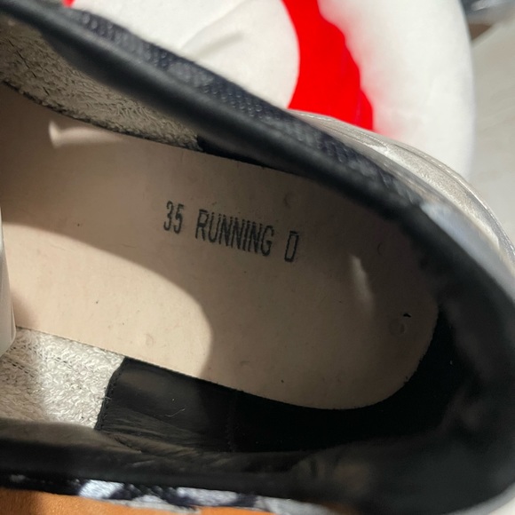 GOLDEN GOOSE SIZE 35 - WORN 1X - LIKE NEW - RUNNING - Picture 11 of 11